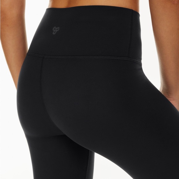 NWT - Aritzia TnAction TnaBUTTER™ Atmosphere Hi-Rise Legging Size Small - Black - Picture 1 of 8